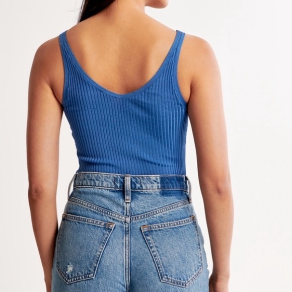 Abercrombie & Fitch Tank Top Blue Size Small New - Picture 2 of 3